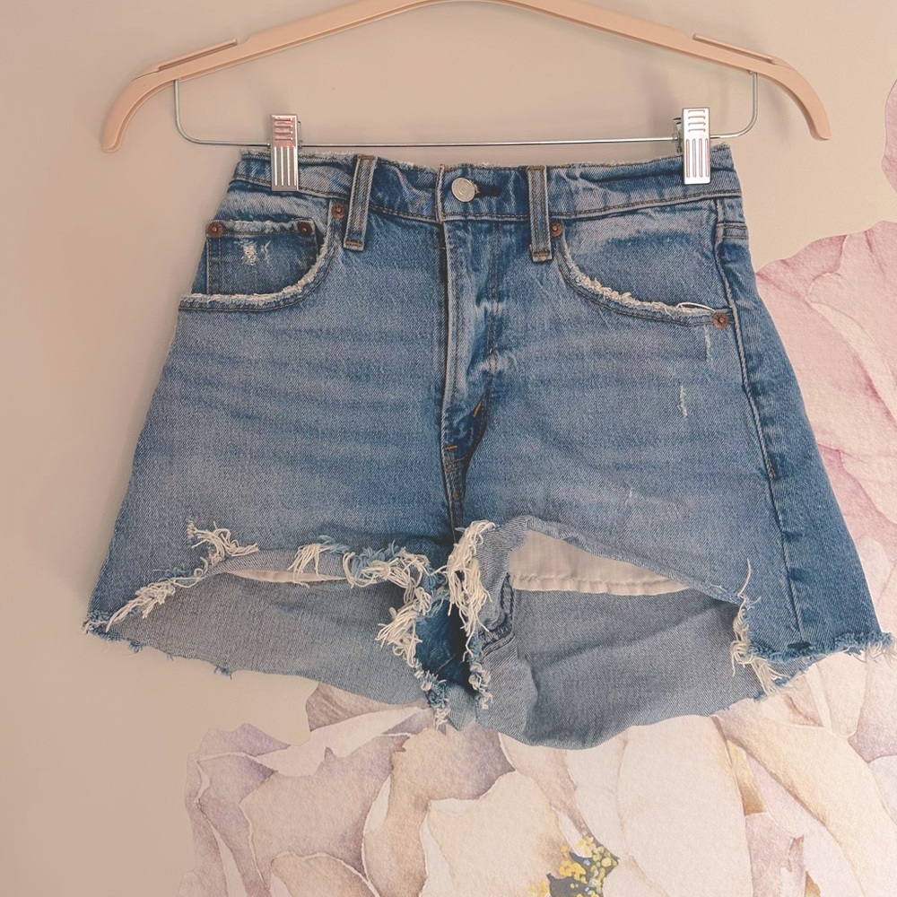Abercrombie 90s relaxed cutoff short size 2